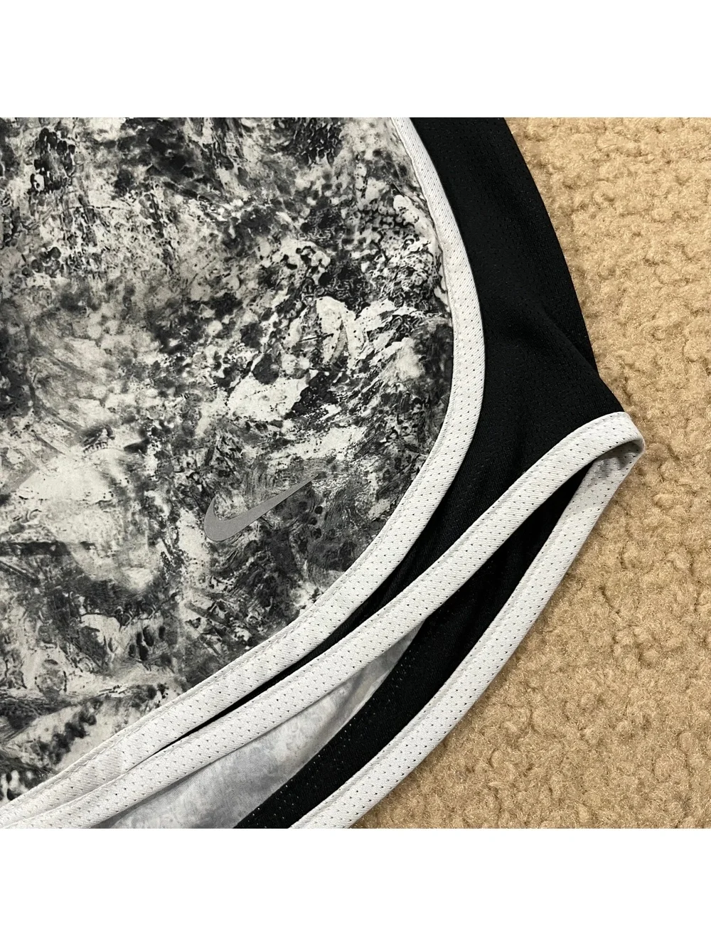Nike Women's Summer Print Tempo Shorts Black Abstract Size XL